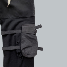 Load image into Gallery viewer, Takahiro Miyashita NUMBER (N)INE Black Hybrid Cargo Pants AW2005
