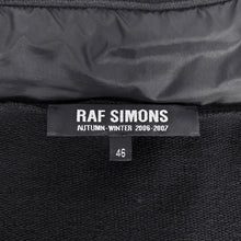 Load image into Gallery viewer, Raf Simons AW 2006-07 “Accordion / Alien&quot; Turtleneck
